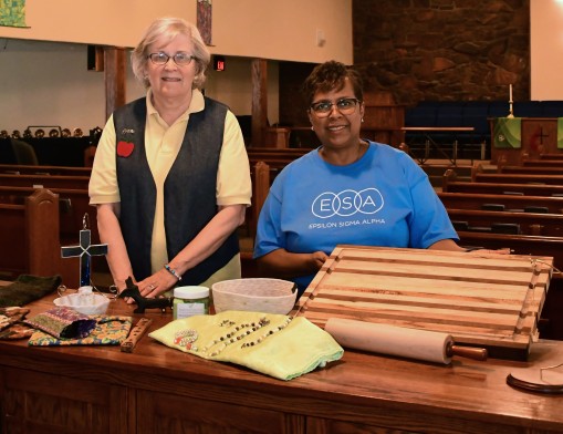 Event Chairs, Nancy Stanley and ESA President Linda Jones.