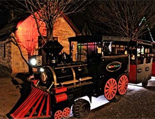 Christmas Train- Nov 26-Dec 25th
$10 Per Person - All Ages Welcome Take a jolly tour through the Village of Castleton to see displays that are exclusive to the Train & Hayride route. Photo courtesy of the Castle of Muskogee