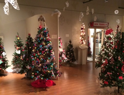 Businesses, organizations, and individuals are encouraged to donate a uniquely decorated Christmas tree to be displayed at the Broken Arrow Historical Society Museum.