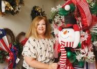 Shannon Mayville, owner of An Array of Wreaths, invites you to experience the beauty of unique florals.
VN Value News Magazine & Values Inc. photo, December 2025.