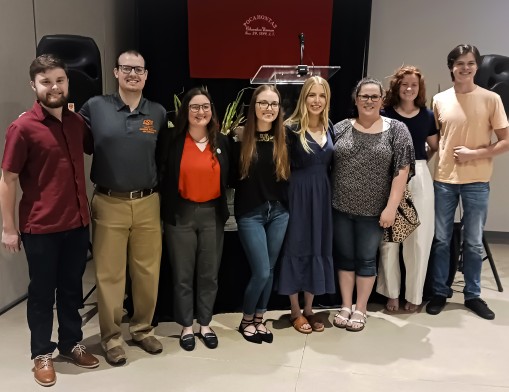 Proof Scholars Pictured are: Chas McClain, Remington Ward, Emily Ward, Erica Taylor,
Hanna Henson, Tiffany Stover, Carson Draeger and Caleb Wisdom
Not Pictured are: Cloe Dennis, Dawson Arnett, Jasper Rader, Jaxon Collins, Kylea
Terrell-Ohl, Mahayla Baccus, Rachel McKisick, Rayna Rock and Samantha Stipe