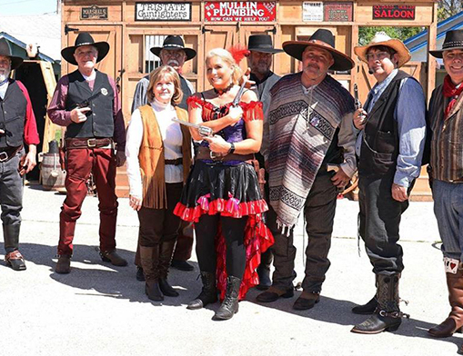 The western reenactment group, the Tri-State Gunfighters & Reenactors, will be staging Old West showdowns as part of the live entertainment available at the upcoming Will’s Country Christmas.