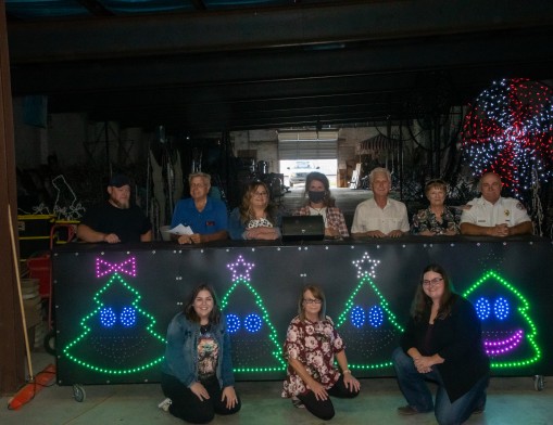 The Wagoner Christmas Committee: pictured left to right;  back row: Justin Wiley, Kenneth Peters, Kristen Mallett, Laura Townsend, Mayor Albert “AJ” Jones, Dell Davis, and Fire Chief Kelly Grooms.  Front row: Laura Young, Rhonda Hash, Lori Hall