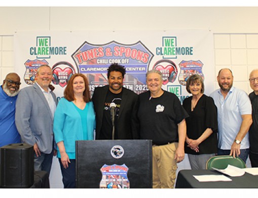 Tunes and Spoons Chili Festival is set for Aug. 22 – 24, 2025 at the Claremore Expo Center located at 400 Veterans Pkwy in Claremore, Oklahoma. (L to R) Terry Harvey, Claremore City Manager John Feary, Mayor of Claremore Debbie Long, Tito Jackson, Jr., Ike’s Chili Owner Len Wade, Green Country Tourism Tanya Andrews, Brad White, and Howard Pollack. ValueNews.com & Values, Inc. photo July 2025.