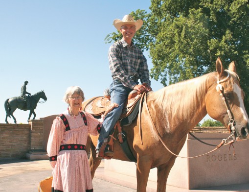 Mary Thompson, ranch wife and longtime member of Indian Women’s Pocahontas Club, and Todd Branson, Palomino Horse Breeders Heritage Foundation, will 
return to the Rogers tomb on Sunday, Nov. 5.