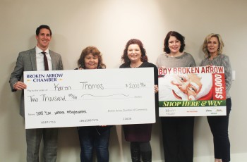 2018 winner Karen Thomas took home the $2,000 prize.