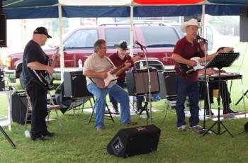 Music and entertainment at the Old-Fashioned Picnic.