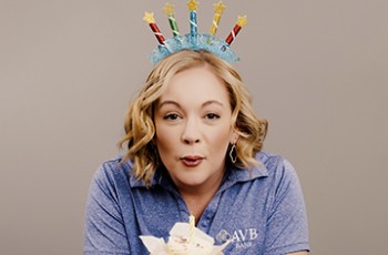 Donna Malaguti, AVB Bank, Tulsa Mingo Branch Manager. Photo by Tony Li, courtesy of AVB Bank, January 2026.