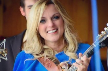 American bluegrass singer, songwriter and multi-instrumentalist Rhonda Vincent returns to this year’s Bluegrass & Chili Festival to entertain and delight bluegrass music fans.
