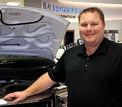 New South Pointe Honda service manager Mike Kayser is committed to 100 
percent customer satisfaction.