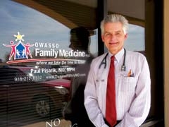 Dr. Paul Pisarik has 28 years of experience in medicine.