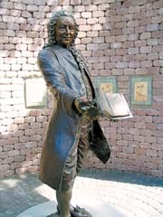 The statue in the ­Linnaeus Garden is just as eye-catching as the beautiful plants.