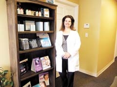 Dr. Mallory Spoor-Baker gives her patients’ skin a beautiful, natural glow with Pearl resurfacing treatment at Advanced Cosmetic Medicine.